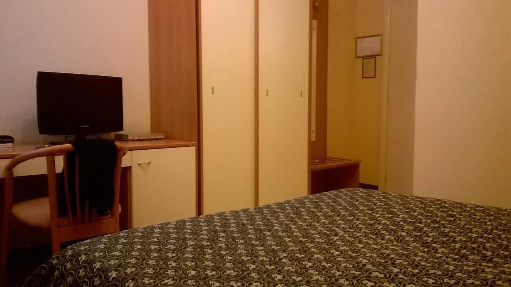 Hotel Sullivan Ponte San Marco Oda fotoğraf